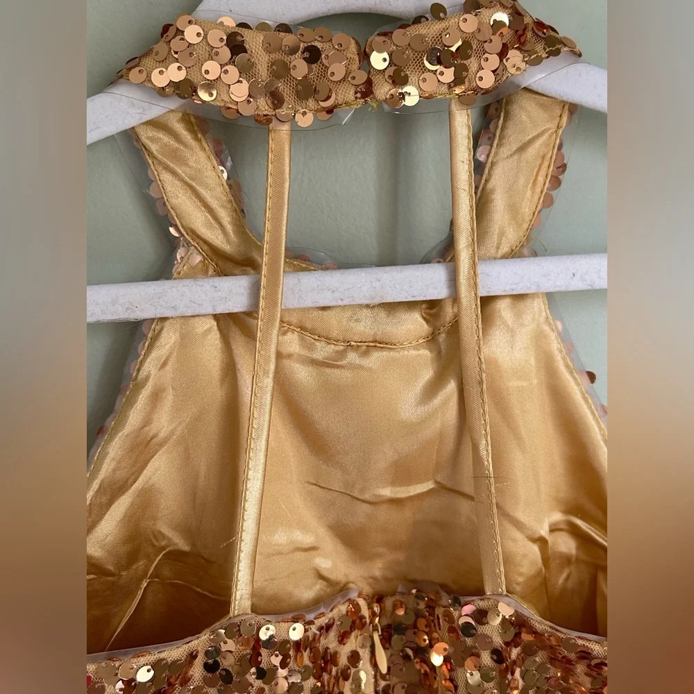 NWT Chictry Halter Neck Sequined Romper Gold Size 8. Open back/zipper. Lined